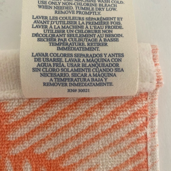 Beach Towel Oversized John Robshaw RAMAN IVORY 40"x70" NWT Extra Soft Animals - Picture 7 of 9